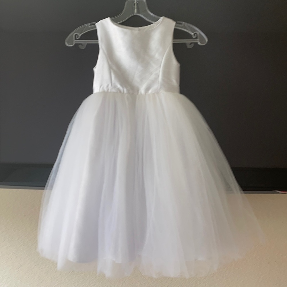 NWT David’s Bridal white flower girl dress